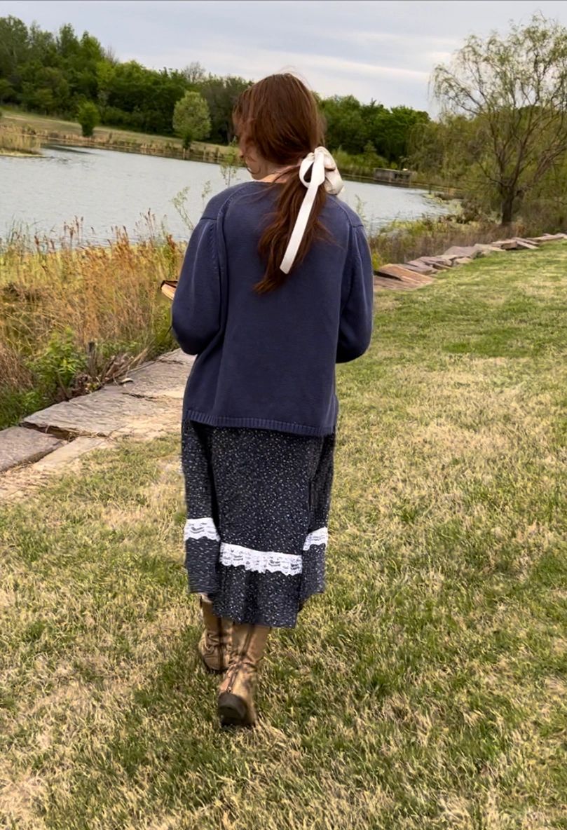 Leah wearing a Vintage navy blue Gunne Sax skirt! (Click the picture to view on Etsy for more details!) 